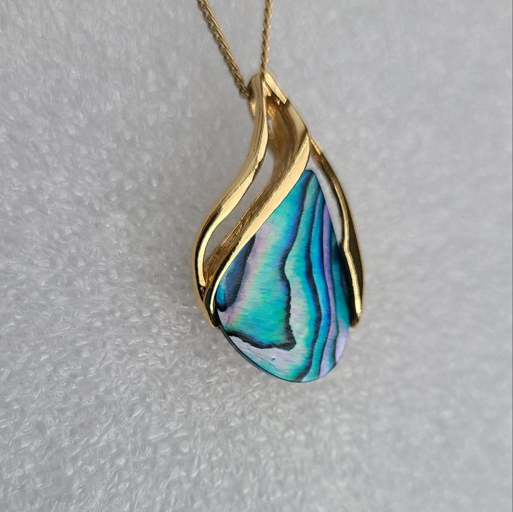 Vintage Xiomara Castra Gold Tone and Abalone Pendant on 24 Inch Gold-tone Chain - Picture 4 of 12